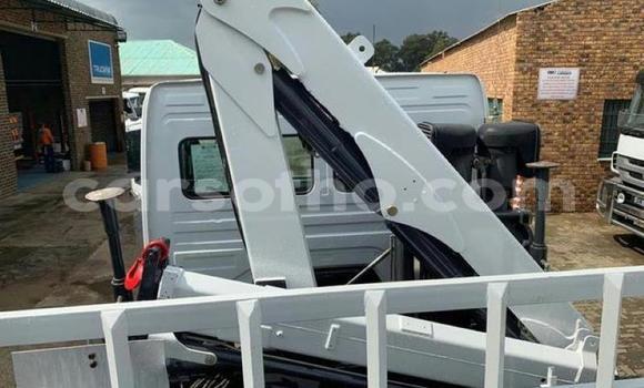 Sayi Na hannu Mercedes‒Benz Atego White Babbar mota in Maseru a Maseru Sayi Na hannu Mercedes‒Benz Atego White Babbar mota in Maseru a Maseru