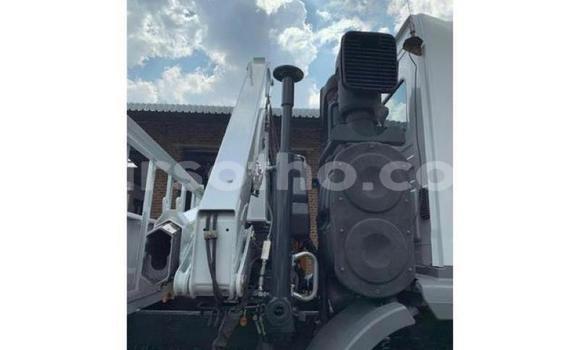 Sayi Na hannu Mercedes‒Benz Atego White Babbar mota in Maseru a Maseru Sayi Na hannu Mercedes‒Benz Atego White Babbar mota in Maseru a Maseru