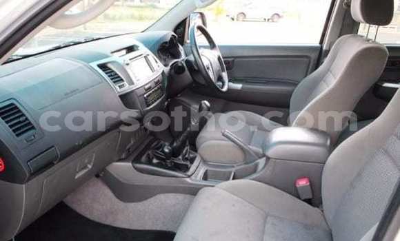 Buy Used Toyota Hilux White Car in Maseru in Maseru Buy Used Toyota Hilux White Car in Maseru in Maseru
