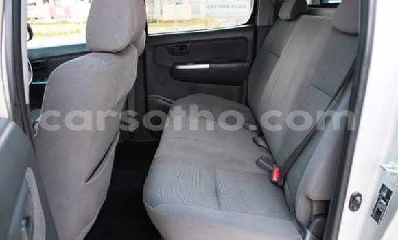 Buy Used Toyota Hilux White Car in Maseru in Maseru Buy Used Toyota Hilux White Car in Maseru in Maseru