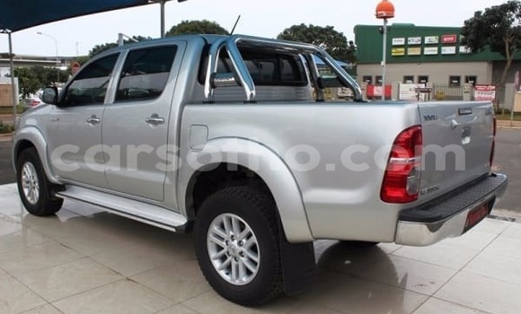 Buy Used Toyota Hilux White Car in Maseru in Maseru Buy Used Toyota Hilux White Car in Maseru in Maseru