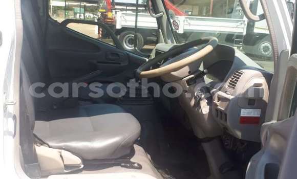 Sayi Na hannu Toyota Dyna White Mota in Maseru a Maseru Sayi Na hannu Toyota Dyna White Mota in Maseru a Maseru