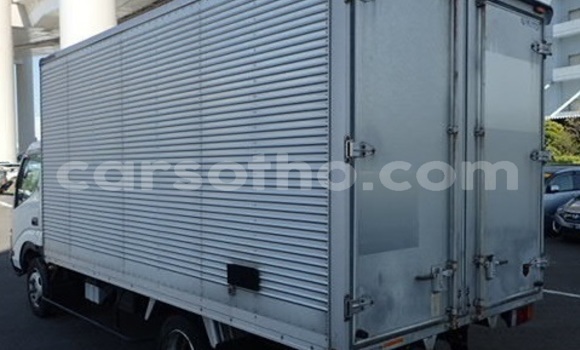 Sayi Na hannu Toyota Dyna White Mota in Maseru a Maseru Sayi Na hannu Toyota Dyna White Mota in Maseru a Maseru