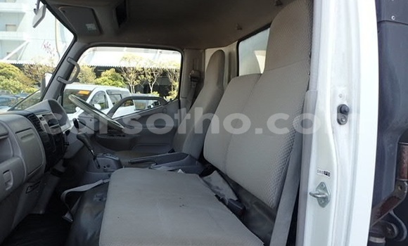 Sayi Na hannu Toyota Dyna White Mota in Maseru a Maseru Sayi Na hannu Toyota Dyna White Mota in Maseru a Maseru