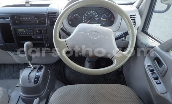 Sayi Na hannu Toyota Dyna White Mota in Maseru a Maseru Sayi Na hannu Toyota Dyna White Mota in Maseru a Maseru