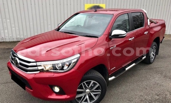 Sayi Na hannu Toyota Hilux Red Mota in Maseru a Maseru Sayi Na hannu Toyota Hilux Red Mota in Maseru a Maseru