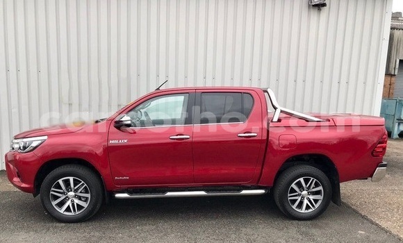 Sayi Na hannu Toyota Hilux Red Mota in Maseru a Maseru Sayi Na hannu Toyota Hilux Red Mota in Maseru a Maseru
