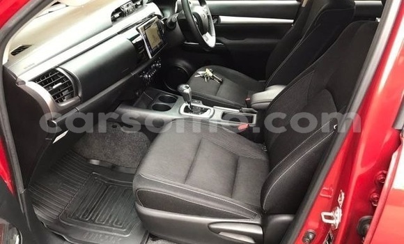 Sayi Na hannu Toyota Hilux Red Mota in Maseru a Maseru Sayi Na hannu Toyota Hilux Red Mota in Maseru a Maseru