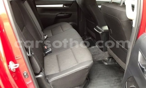 Sayi Na hannu Toyota Hilux Red Mota in Maseru a Maseru Sayi Na hannu Toyota Hilux Red Mota in Maseru a Maseru