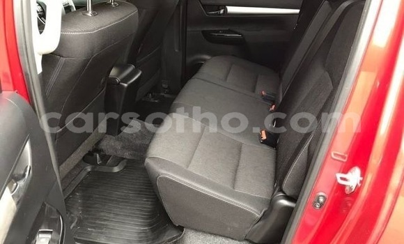Sayi Na hannu Toyota Hilux Red Mota in Maseru a Maseru Sayi Na hannu Toyota Hilux Red Mota in Maseru a Maseru