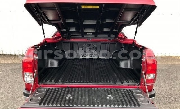 Sayi Na hannu Toyota Hilux Red Mota in Maseru a Maseru Sayi Na hannu Toyota Hilux Red Mota in Maseru a Maseru