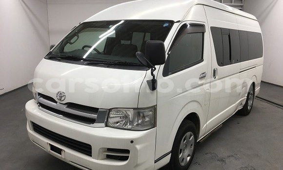 Sayi Na hannu Toyota Hiace White Mota in Maseru a Maseru Sayi Na hannu Toyota Hiace White Mota in Maseru a Maseru