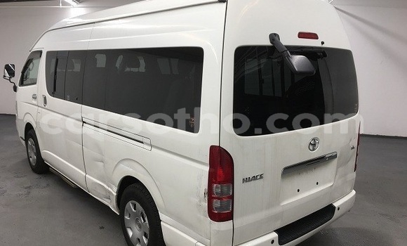 Sayi Na hannu Toyota Hiace White Mota in Maseru a Maseru Sayi Na hannu Toyota Hiace White Mota in Maseru a Maseru