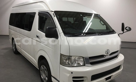 Sayi Na hannu Toyota Hiace White Mota in Maseru a Maseru Sayi Na hannu Toyota Hiace White Mota in Maseru a Maseru