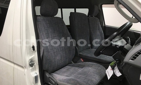 Sayi Na hannu Toyota Hiace White Mota in Maseru a Maseru Sayi Na hannu Toyota Hiace White Mota in Maseru a Maseru