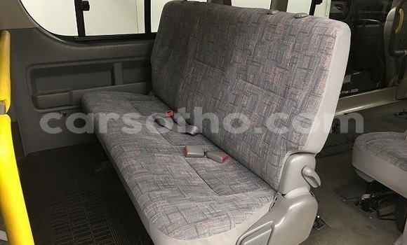 Sayi Na hannu Toyota Hiace White Mota in Maseru a Maseru Sayi Na hannu Toyota Hiace White Mota in Maseru a Maseru