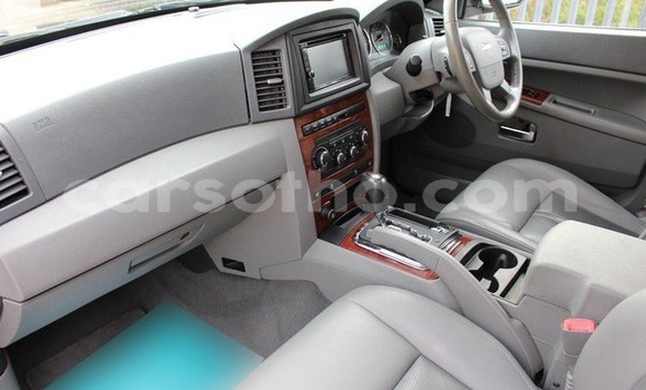 Sayi Na hannu Jeep Grand Cherokee Black Mota in Maseru a Maseru Sayi Na hannu Jeep Grand Cherokee Black Mota in Maseru a Maseru