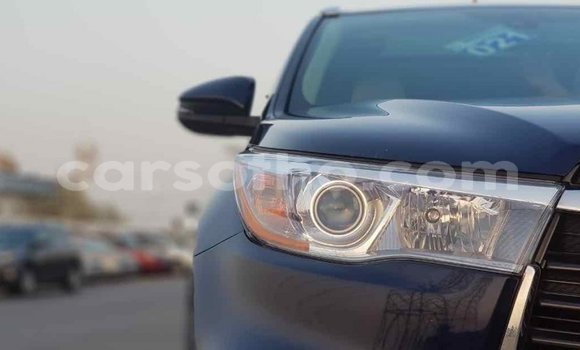 Sayi Imported Toyota Highlander Blue Mota in Import - Dubai a Maseru Sayi Imported Toyota Highlander Blue Mota in Import - Dubai a Maseru
