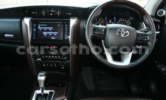 اشتري مستعمل Toyota Fortuner White سيارة في Maputsoe في Leribe اشتري مستعمل Toyota Fortuner White سيارة في Maputsoe في Leribe