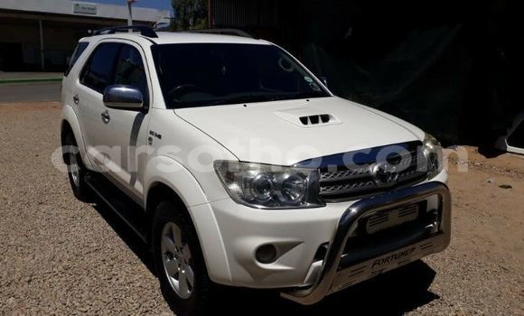 Acheter Occasion Voiture Toyota Fortuner Blanc à Maseru, Maseru Acheter Occasion Voiture Toyota Fortuner Blanc à Maseru, Maseru
