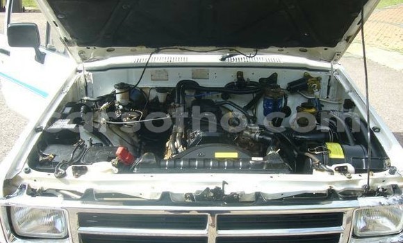 Acheter Occasion Voiture Toyota Hilux Blanc à Maseru, Maseru Acheter Occasion Voiture Toyota Hilux Blanc à Maseru, Maseru