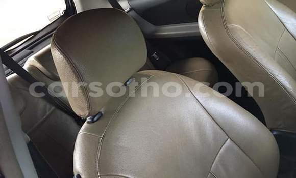 Acheter Occasion Voiture Toyota Yaris Bleu à Hlotse, Leribe Acheter Occasion Voiture Toyota Yaris Bleu à Hlotse, Leribe