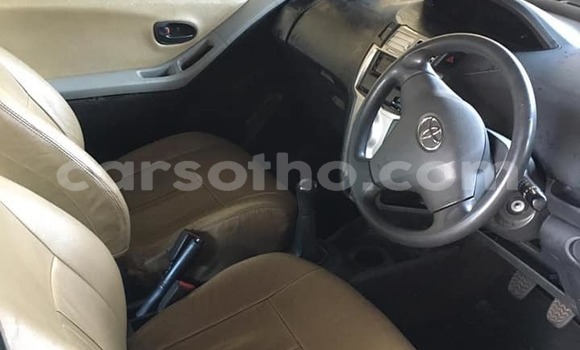 Acheter Occasion Voiture Toyota Yaris Bleu à Hlotse, Leribe Acheter Occasion Voiture Toyota Yaris Bleu à Hlotse, Leribe
