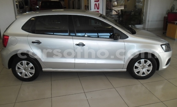 Sayi Na hannu Volkswagen Polo Silver Mota in Hlotse a Leribe Sayi Na hannu Volkswagen Polo Silver Mota in Hlotse a Leribe