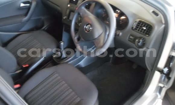 Sayi Na hannu Volkswagen Polo Silver Mota in Hlotse a Leribe Sayi Na hannu Volkswagen Polo Silver Mota in Hlotse a Leribe