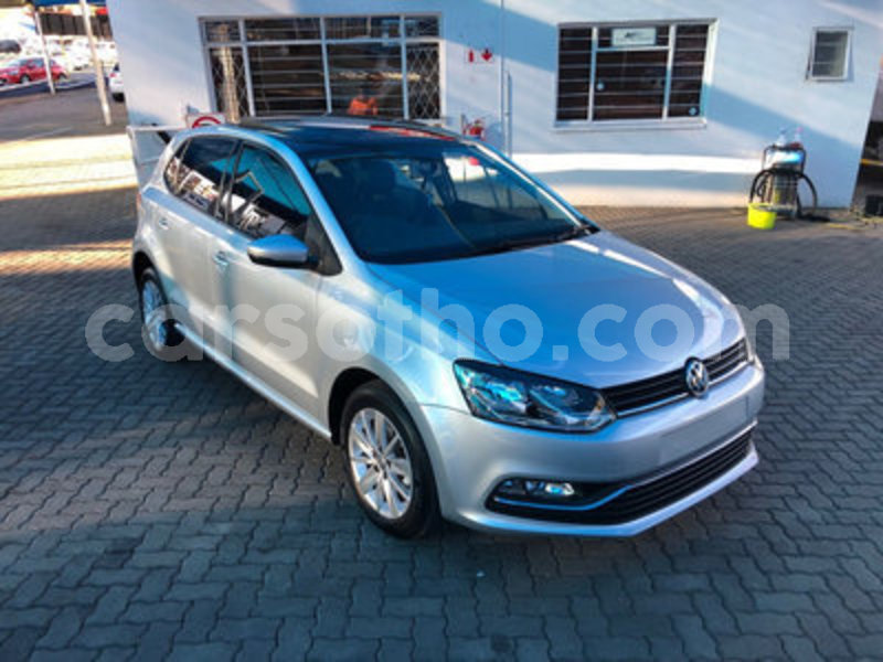 Big with watermark 3860122