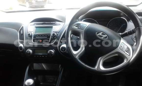 Acheter Occasion Voiture Hyundai ix35 Noir à Hlotse, Leribe Acheter Occasion Voiture Hyundai ix35 Noir à Hlotse, Leribe