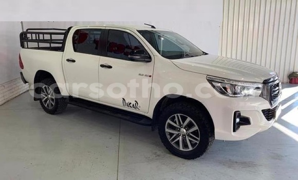 Buy Used Toyota Hilux White Car in Maseru in Maseru Buy Used Toyota Hilux White Car in Maseru in Maseru
