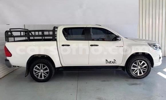 Buy Used Toyota Hilux White Car in Maseru in Maseru Buy Used Toyota Hilux White Car in Maseru in Maseru