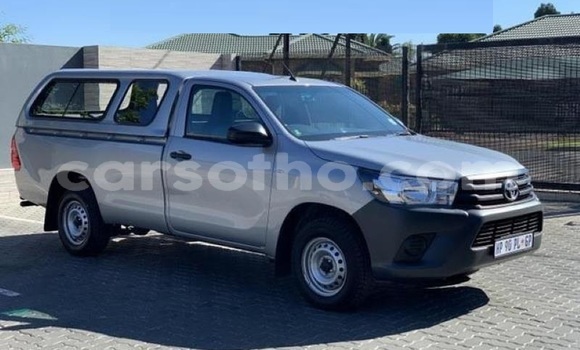 Buy Used Toyota Hilux Silver Car in Maseru in Maseru Buy Used Toyota Hilux Silver Car in Maseru in Maseru