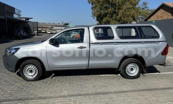 Buy Used Toyota Hilux Silver Car in Maseru in Maseru Buy Used Toyota Hilux Silver Car in Maseru in Maseru