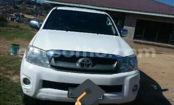Buy Used Toyota Hilux White Car in Maseru in Maseru Buy Used Toyota Hilux White Car in Maseru in Maseru