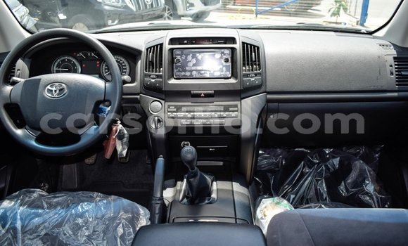 Acheter Neuf Voiture Toyota Land Cruiser Blanc à Butha Buthe, Butha-Buthe Acheter Neuf Voiture Toyota Land Cruiser Blanc à Butha Buthe, Butha-Buthe