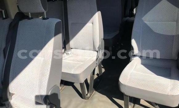 Acheter Occasion Voiture Toyota Hiace Blanc à Hlotse, Leribe Acheter Occasion Voiture Toyota Hiace Blanc à Hlotse, Leribe