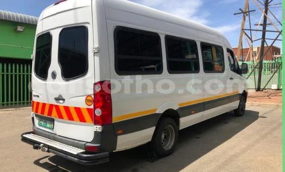 Sayi Na hannu Volkswagen Transporter White Mota in Hlotse a Leribe Sayi Na hannu Volkswagen Transporter White Mota in Hlotse a Leribe