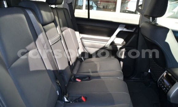 Sayi Na hannu Toyota Prado White Mota in Maseru a Maseru Sayi Na hannu Toyota Prado White Mota in Maseru a Maseru