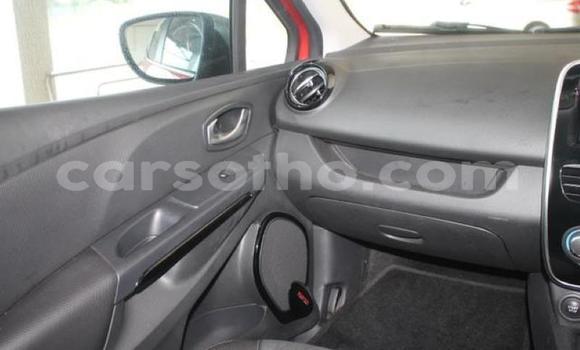 Buy Used Renault Clio Red Car in Butha Buthe in Butha-Buthe Buy Used Renault Clio Red Car in Butha Buthe in Butha-Buthe