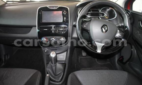 Buy Used Renault Clio Red Car in Butha Buthe in Butha-Buthe Buy Used Renault Clio Red Car in Butha Buthe in Butha-Buthe