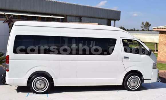 Sayi Na hannu Toyota Hiace White Mota in Maseru a Maseru Sayi Na hannu Toyota Hiace White Mota in Maseru a Maseru