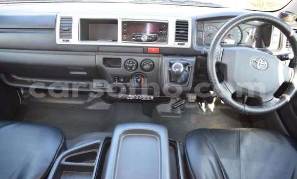 Sayi Na hannu Toyota Hiace White Mota in Maseru a Maseru Sayi Na hannu Toyota Hiace White Mota in Maseru a Maseru