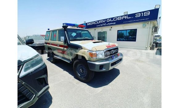 اشتري Imported Toyota Land Cruiser White سيارة في Import - Dubai في Maseru اشتري Imported Toyota Land Cruiser White سيارة في Import - Dubai في Maseru