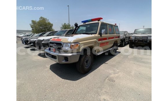 اشتري Imported Toyota Land Cruiser White سيارة في Import - Dubai في Maseru اشتري Imported Toyota Land Cruiser White سيارة في Import - Dubai في Maseru