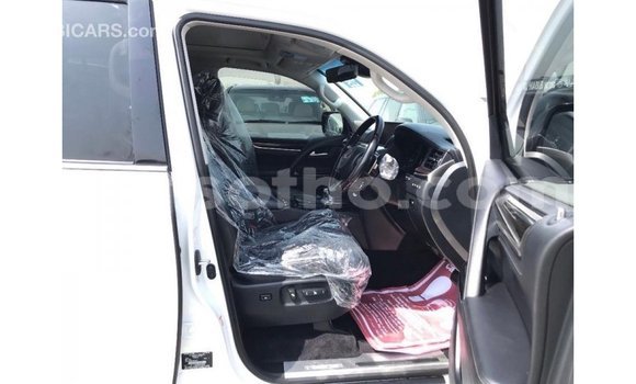 اشتري Imported Lexus LX White سيارة في Import - Dubai في Maseru اشتري Imported Lexus LX White سيارة في Import - Dubai في Maseru