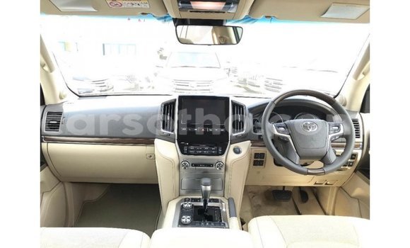 Sayi Imported Toyota Land Cruiser Black Mota in Import - Dubai a Maseru Sayi Imported Toyota Land Cruiser Black Mota in Import - Dubai a Maseru