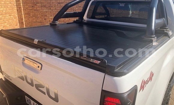 اشتري مستعمل Isuzu KB White سيارة في Maseru في Maseru اشتري مستعمل Isuzu KB White سيارة في Maseru في Maseru