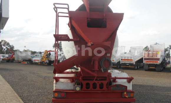 Acheter Occasion Utilitaire Mitsubishi L400 Blanc à Maseru, Maseru Acheter Occasion Utilitaire Mitsubishi L400 Blanc à Maseru, Maseru